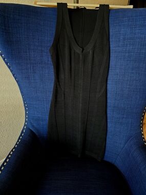 bebe Black Ribbed V-Neck Sleeveless Dress